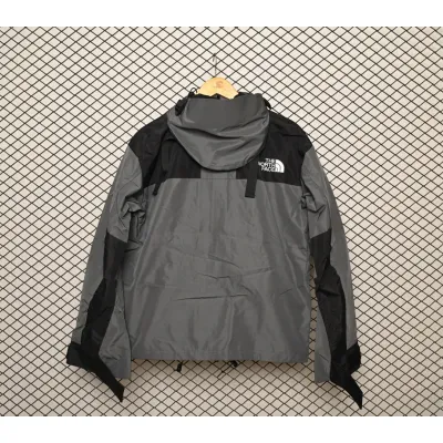 TheNorthFace Black and Graphite Mountain Jacket 02