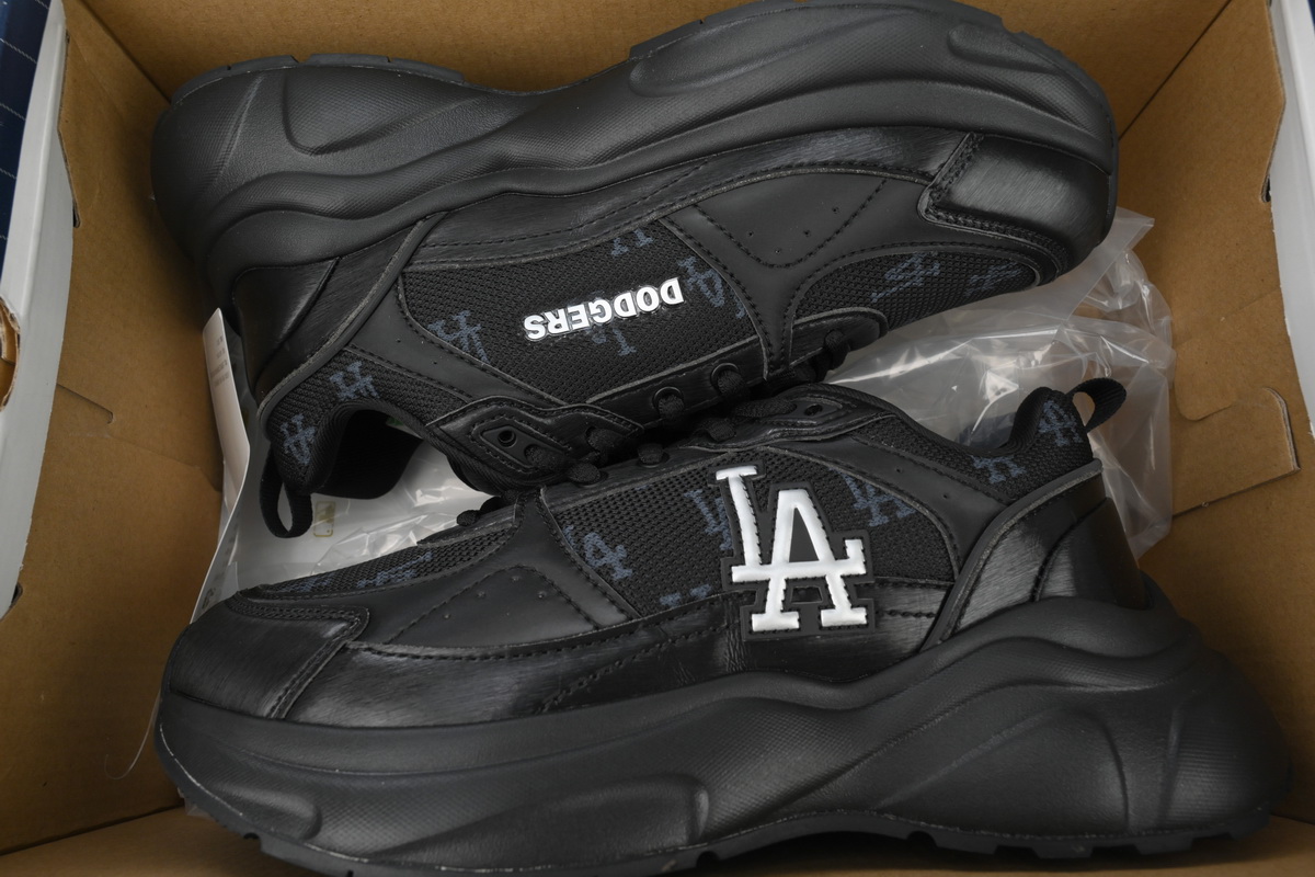 MLB Fast Ball Classic Monogram New York Yankees Sneakers 3ARNFSB4N-07BKS 