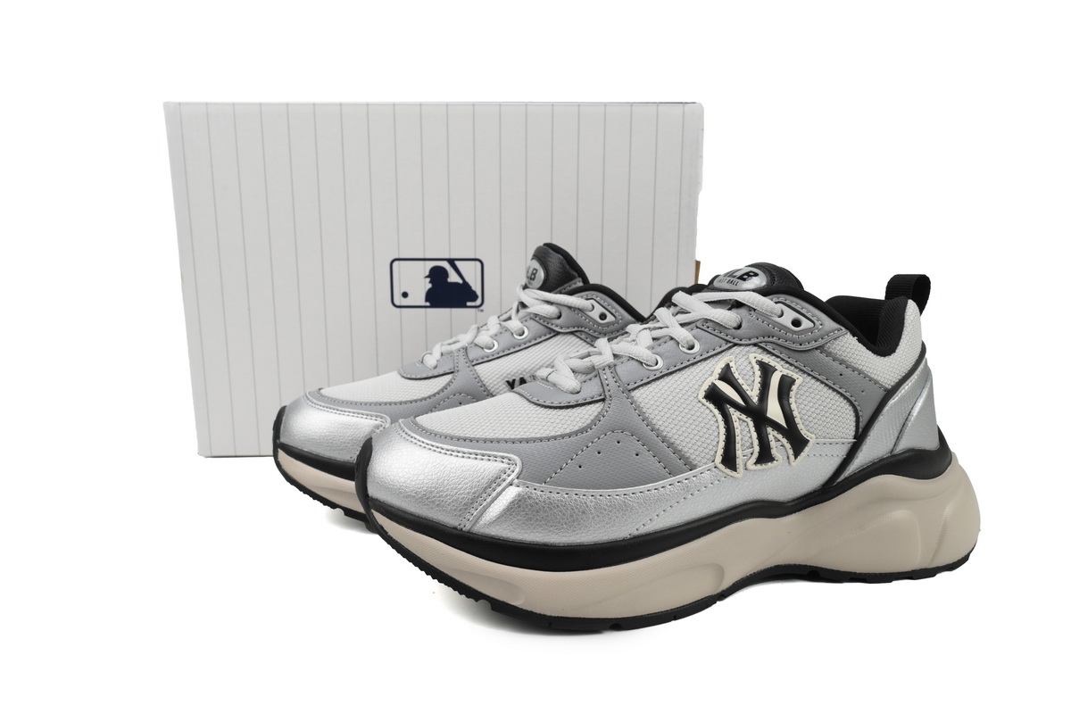 MLB Fast Ball Classic Monogram New York Yankees Sneakers 3ARNFSB4N-50BKS 