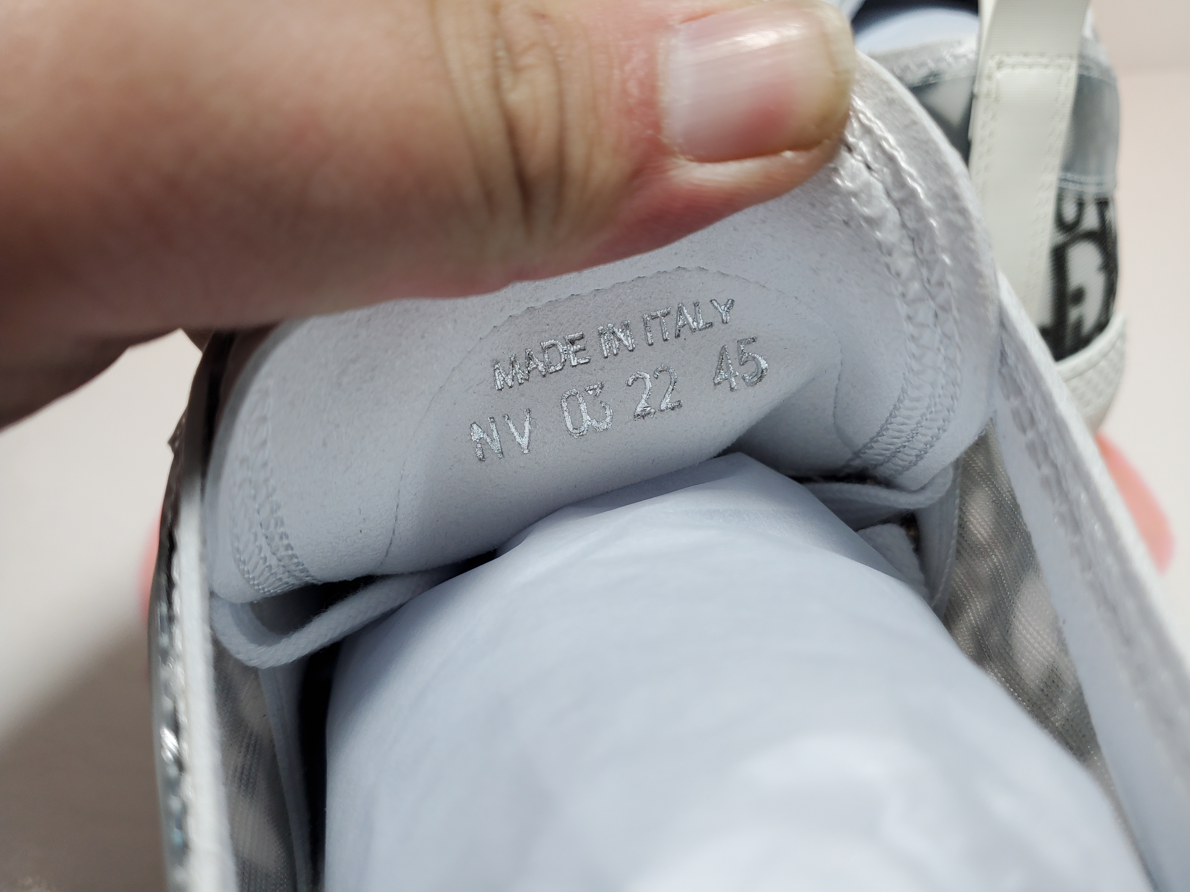 PKGoden  Dior B23 HT Oblique Transparency Low H565 White Black