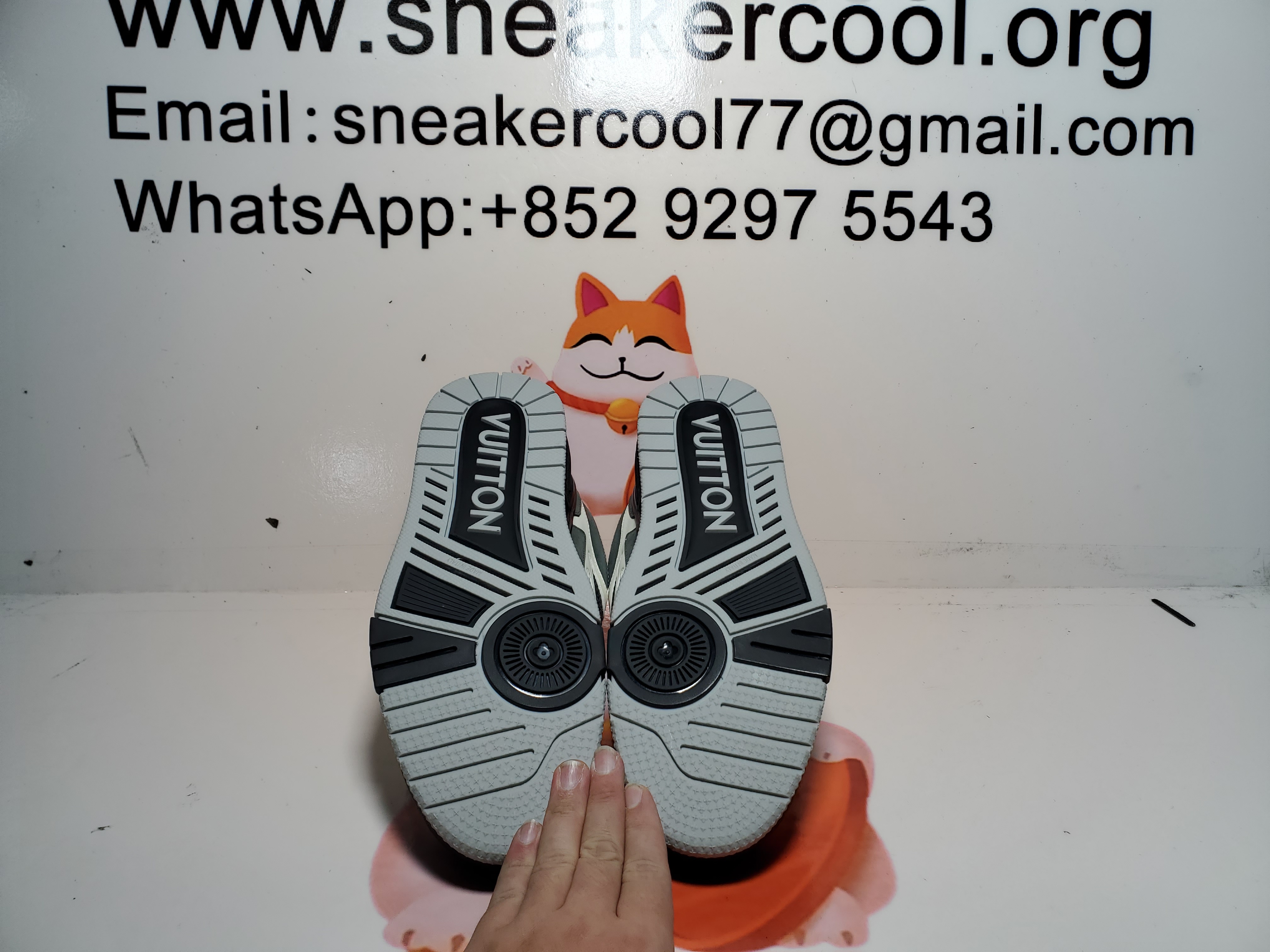 PKGoden Louis Vuitton Leather lace up Fashionable Board Shoes Black Gray 1AC52M