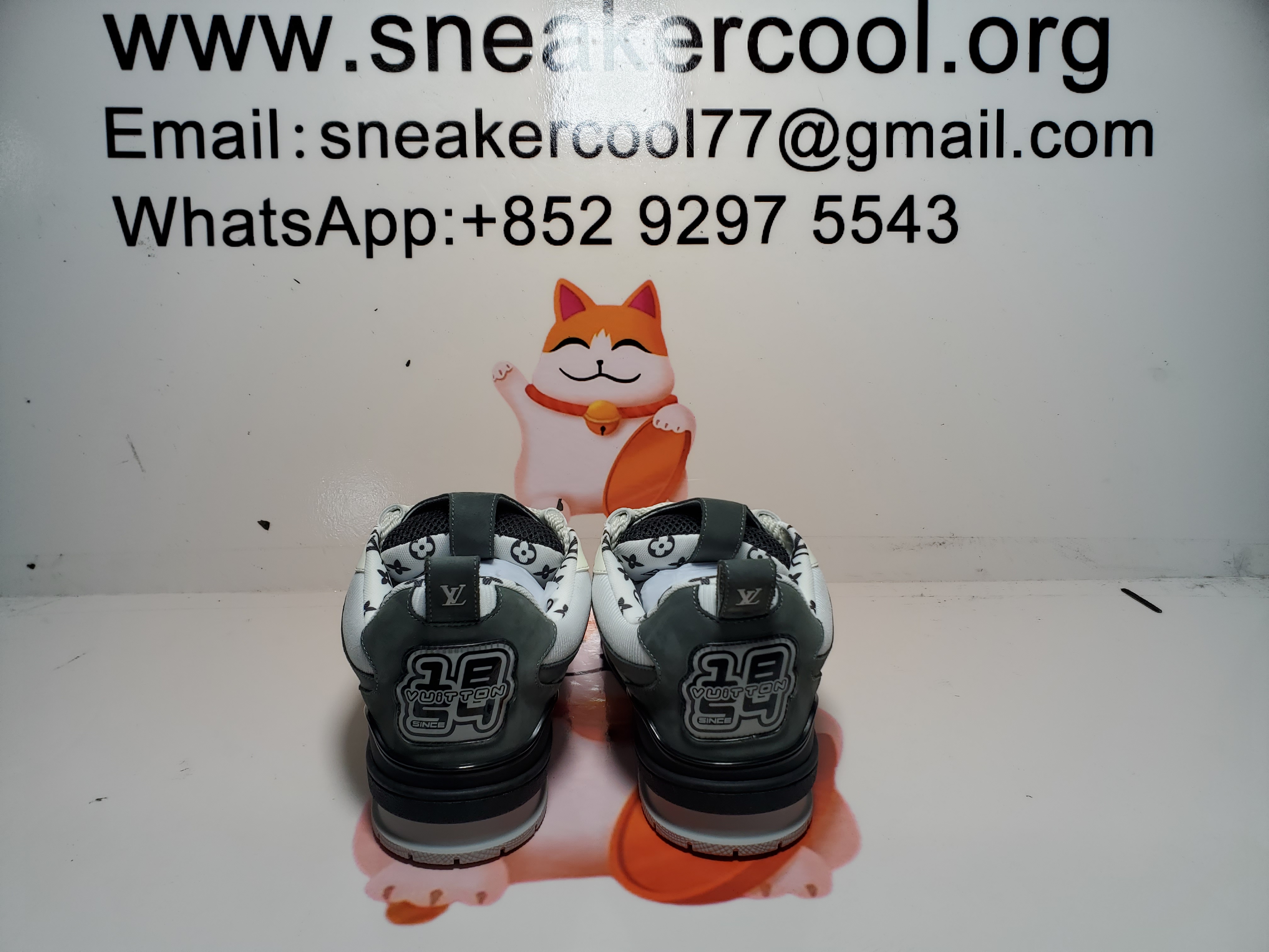 PKGoden Louis Vuitton Leather lace up Fashionable Board Shoes Black Gray 1AC52M