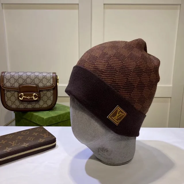 Louis Vuitton Petit Damier Hat NM