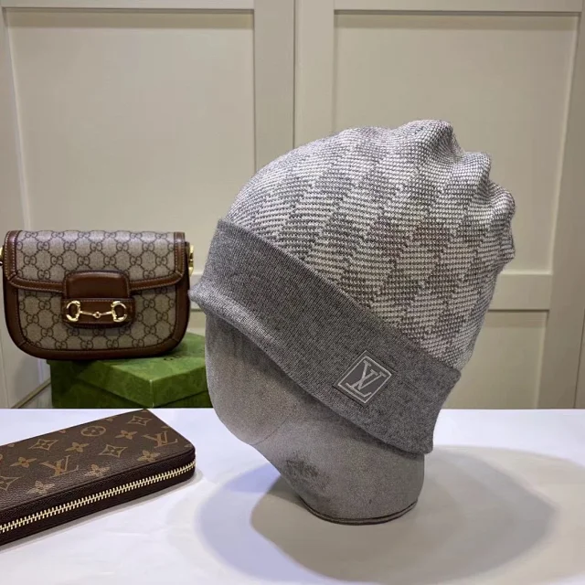 Louis Vuitton Petit Damier Hat NM