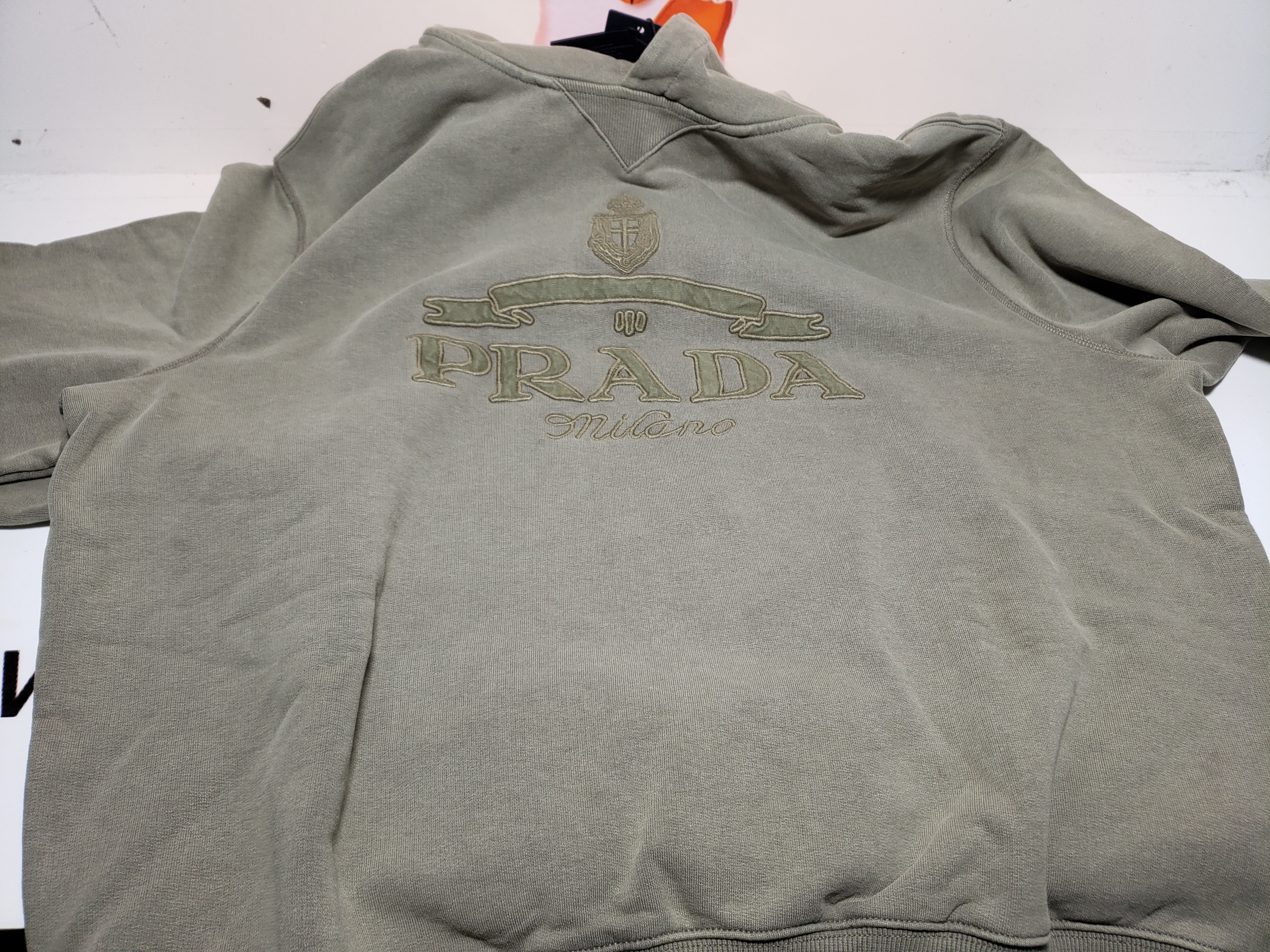 Prada 24Fw medal letter patch hoodie