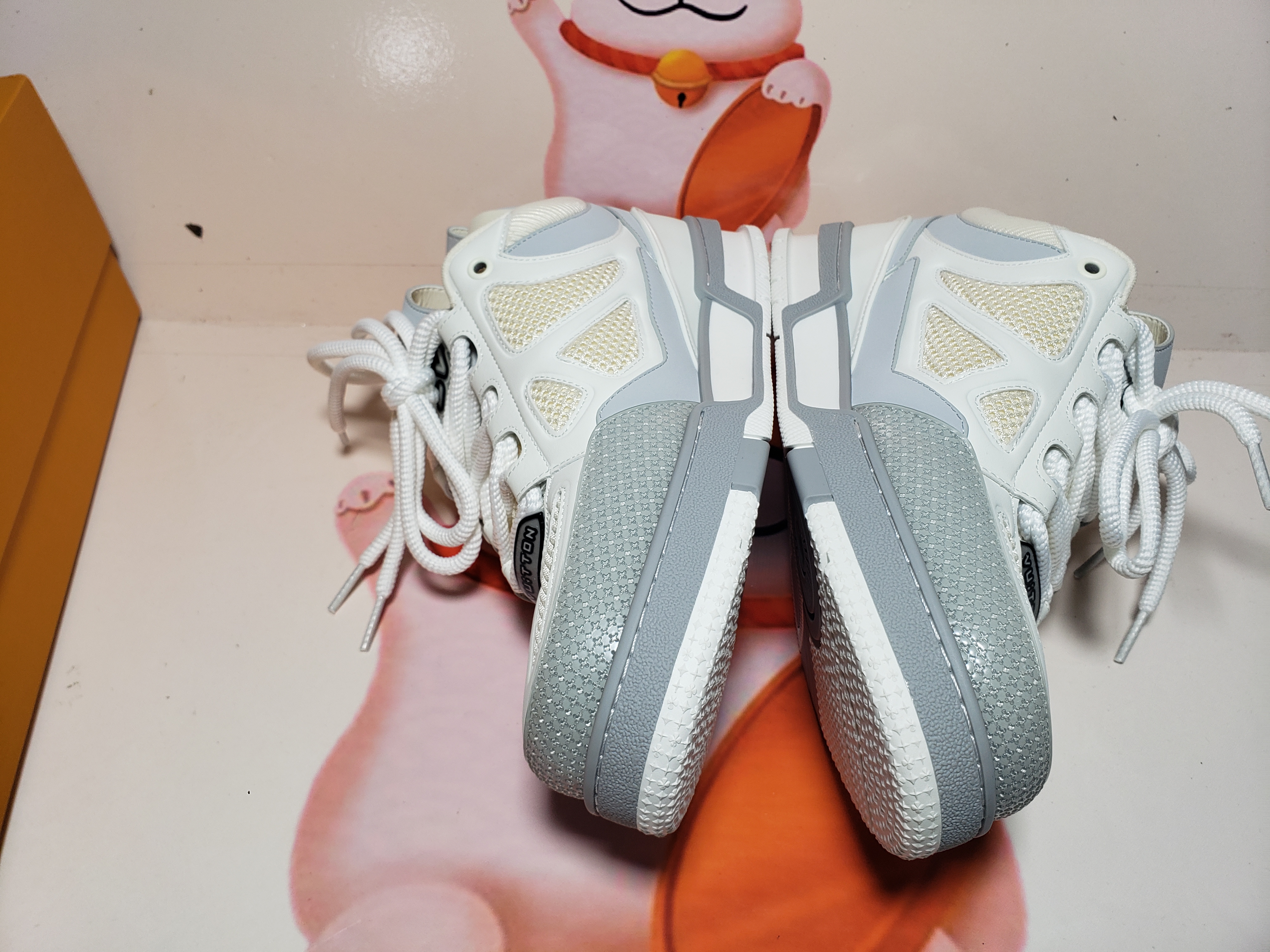 PKGoden Louis Vuitton Leather lace up Fashionable Board Shoes White Gray 1ACQP4 