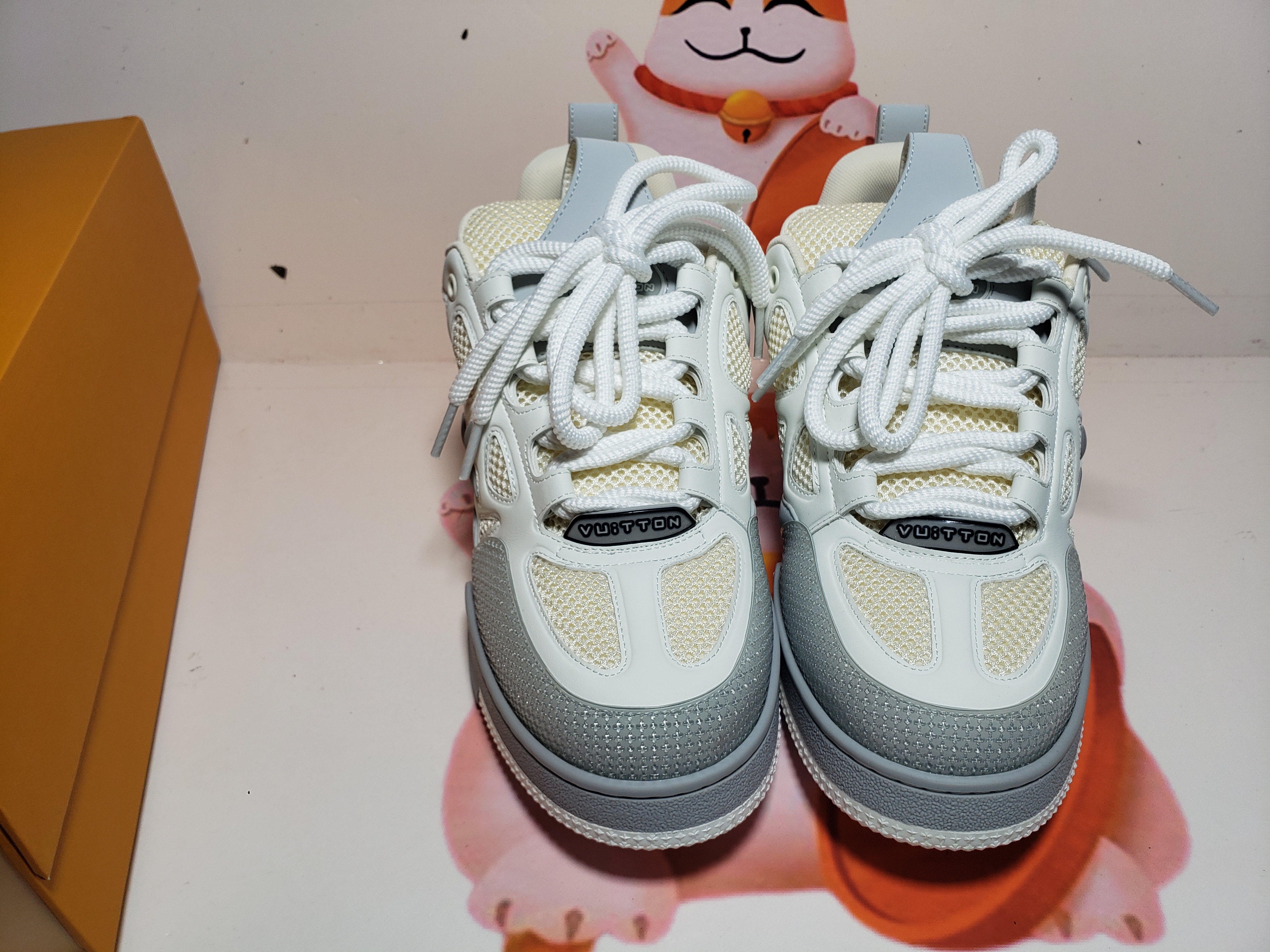 PKGoden Louis Vuitton Leather lace up Fashionable Board Shoes White Gray 1ACQP4 