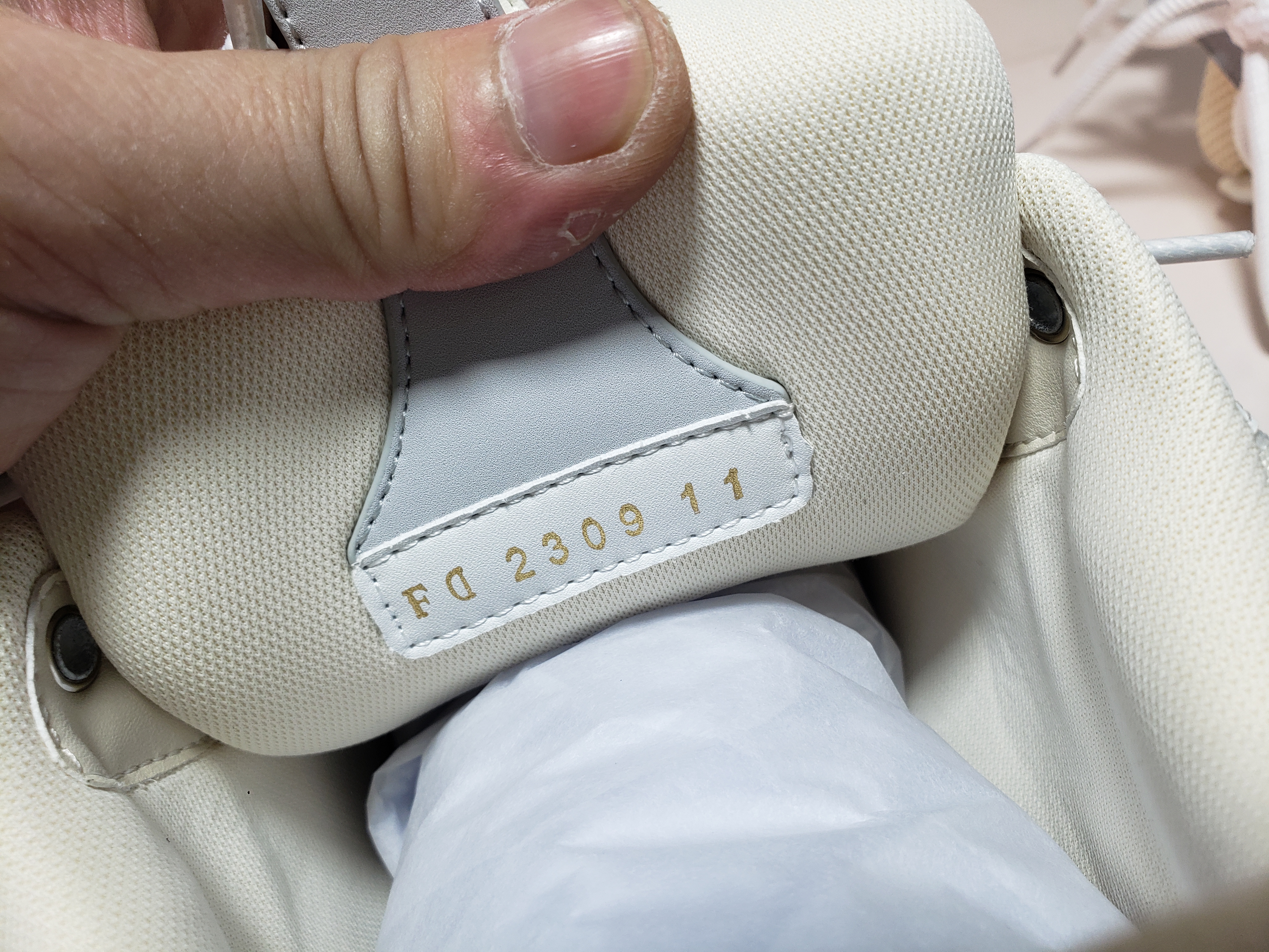 PKGoden Louis Vuitton Leather lace up Fashionable Board Shoes White Gray 1ACQP4 