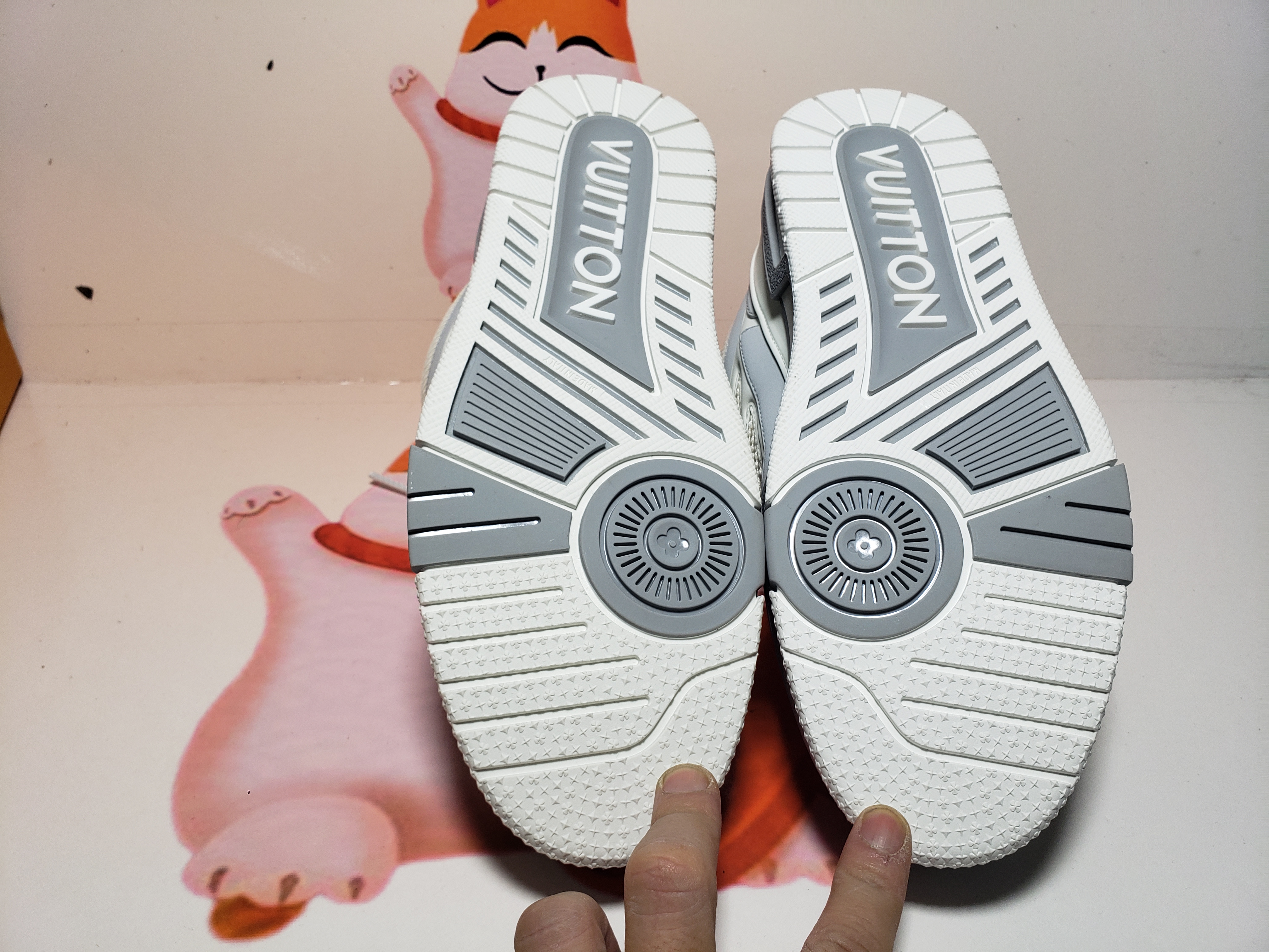 PKGoden Louis Vuitton Leather lace up Fashionable Board Shoes White Gray 1ACQP4 