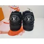 PKGoden  Louis Vuitton Trainer All Black Embossing 1AARER 