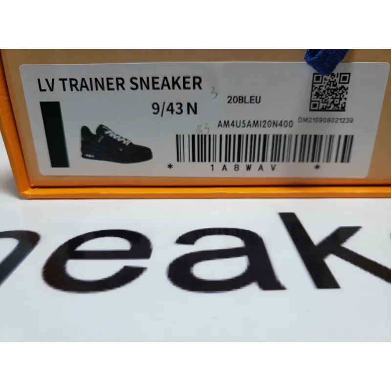 PKGoden  Louis Vuitton Trainer All Black Embossing 1AARER 