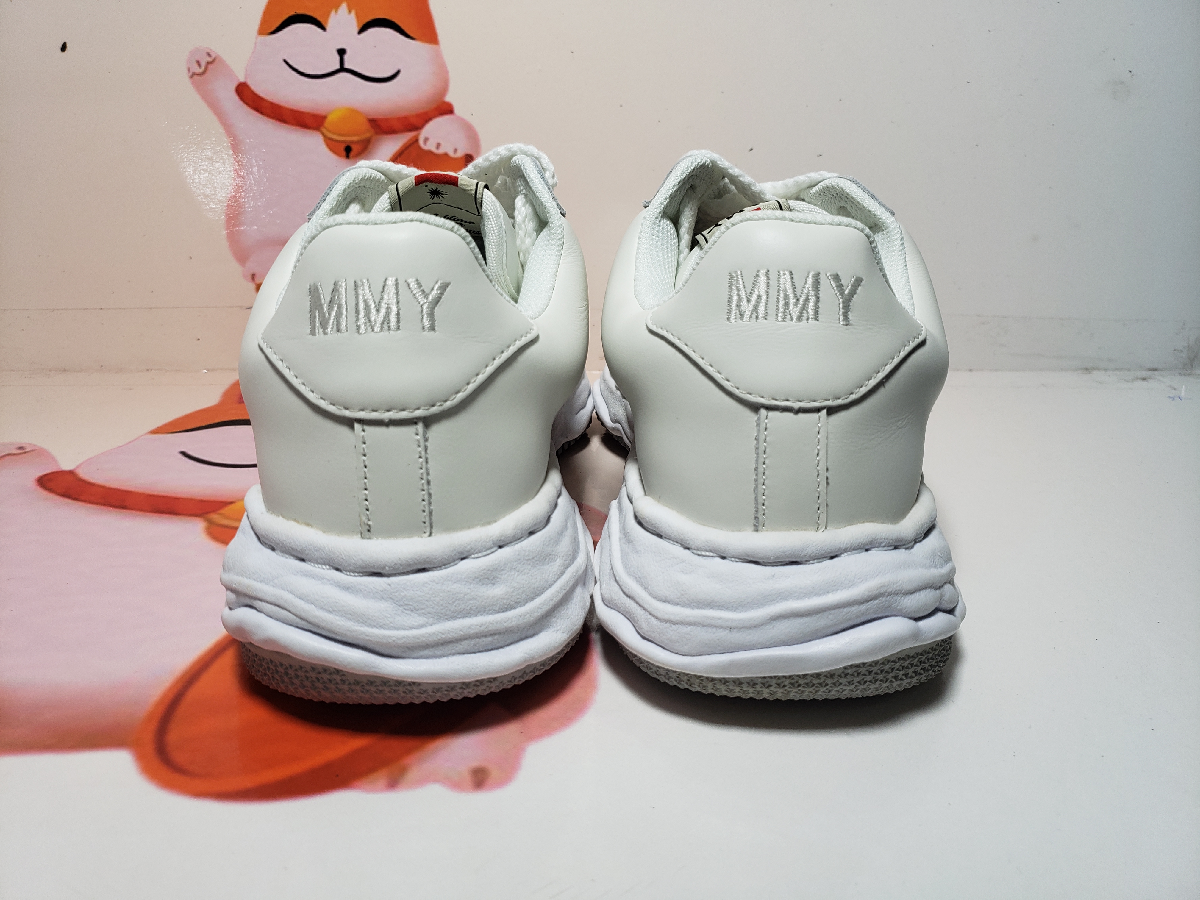 PKGoden  MIHARA YASUHIRO White And White Gray Low, NO.744