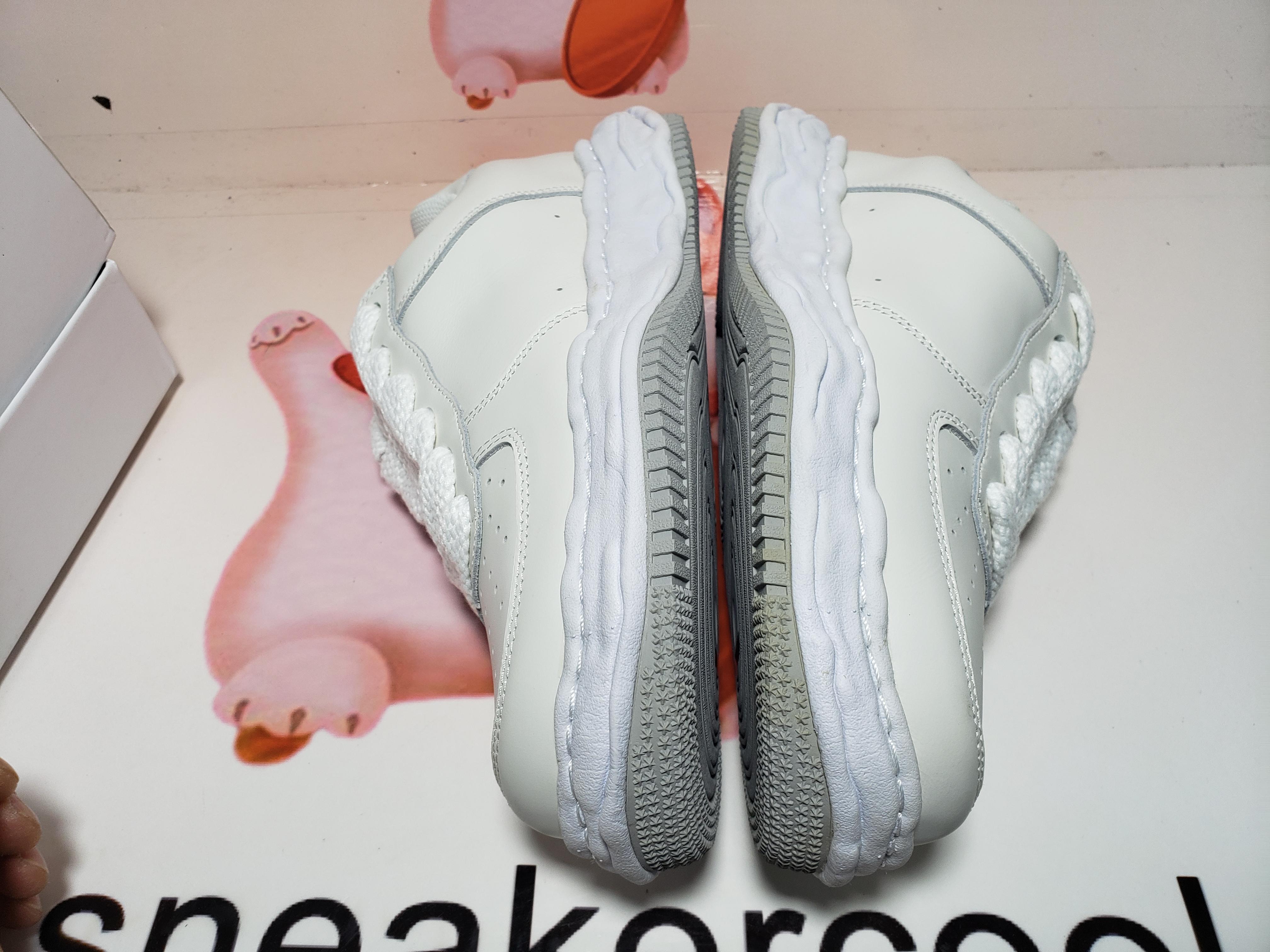 PKGoden  MIHARA YASUHIRO White And White Gray Low, NO.744