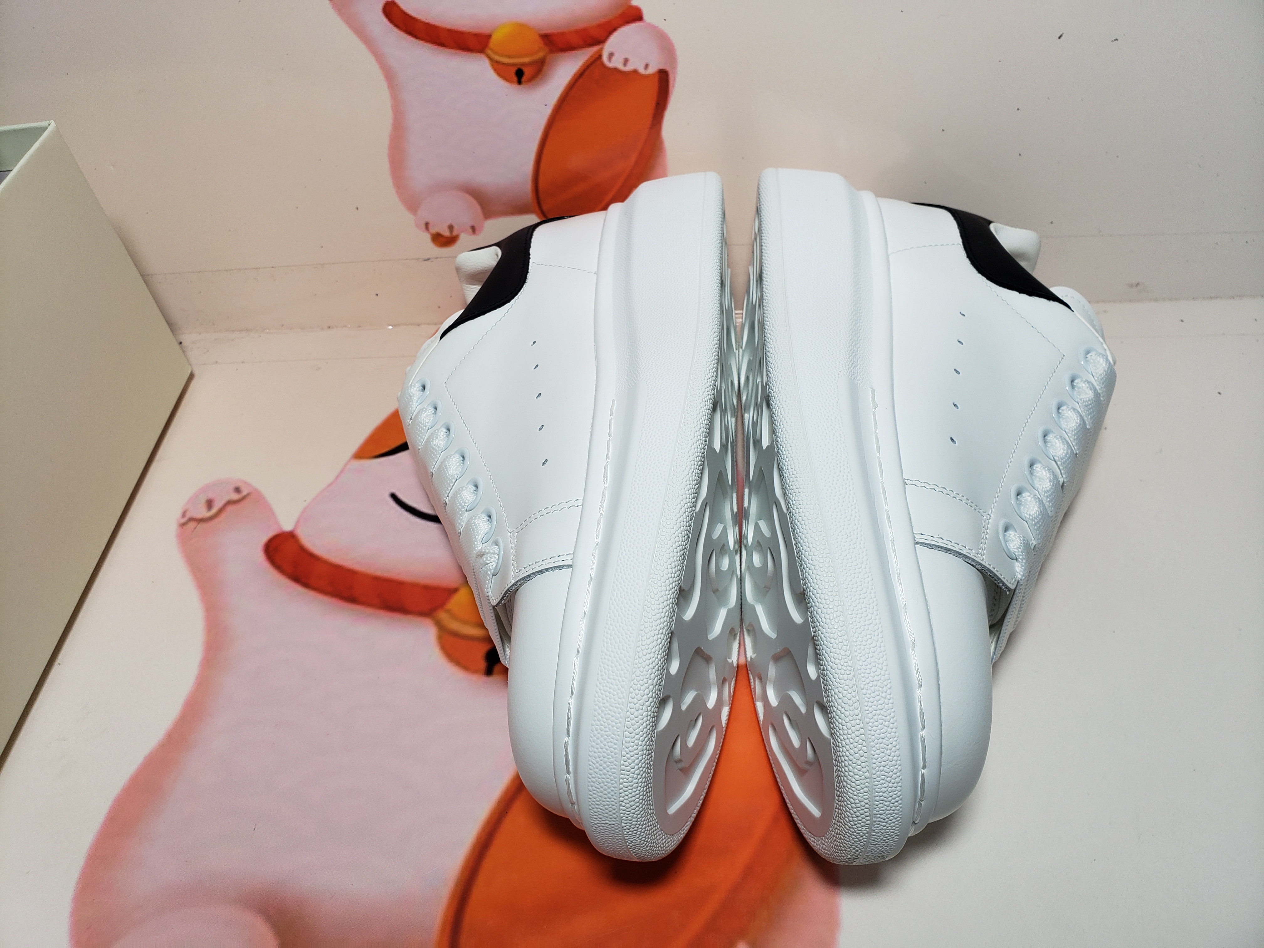 PKGoden  Alexander McQueen Sneaker Ivory White Black
