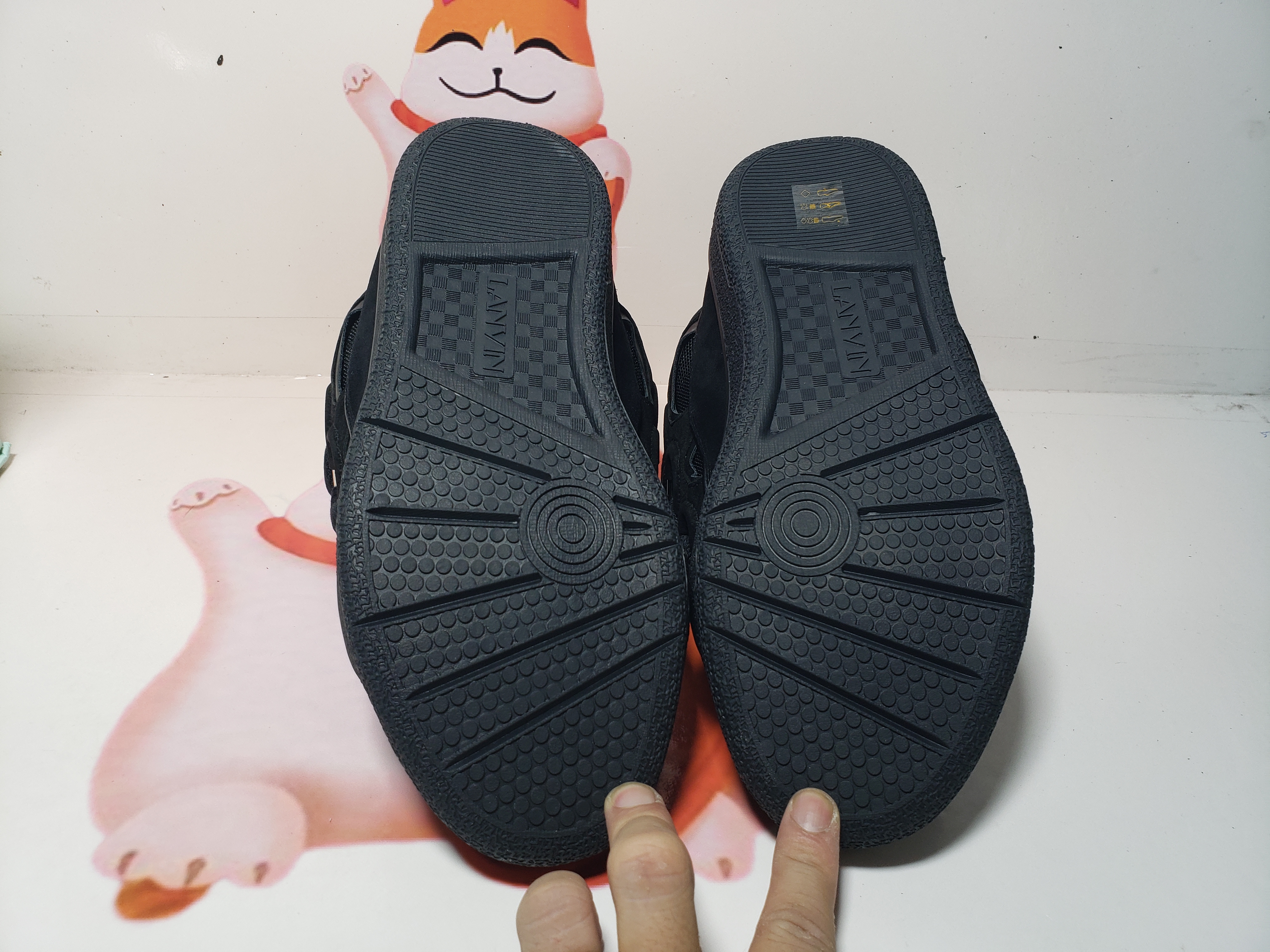 Lanvin Leather Curb Triple Black