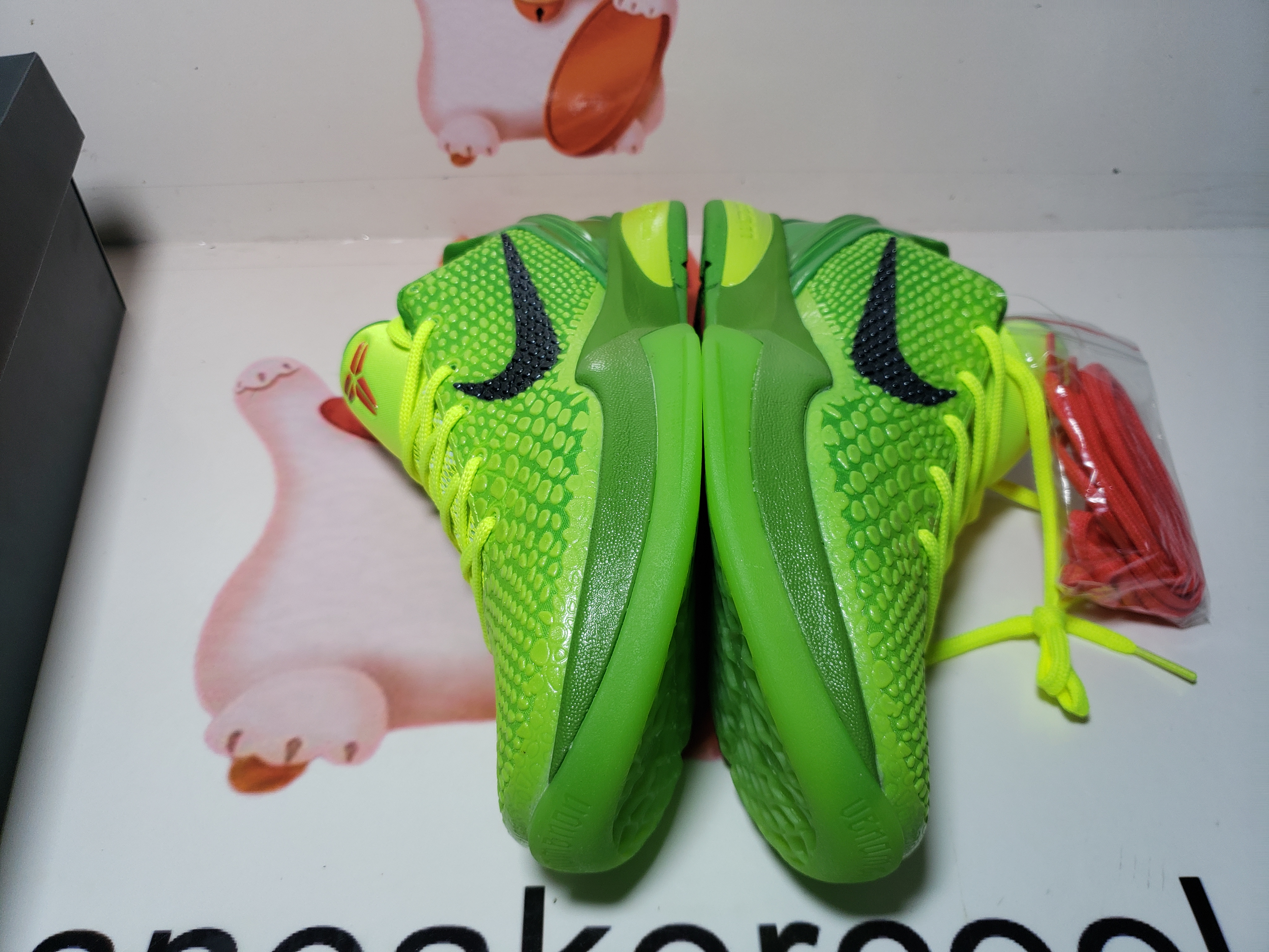 PKGoden  |  Kobe 6 Protro Grinch  CW2190-300