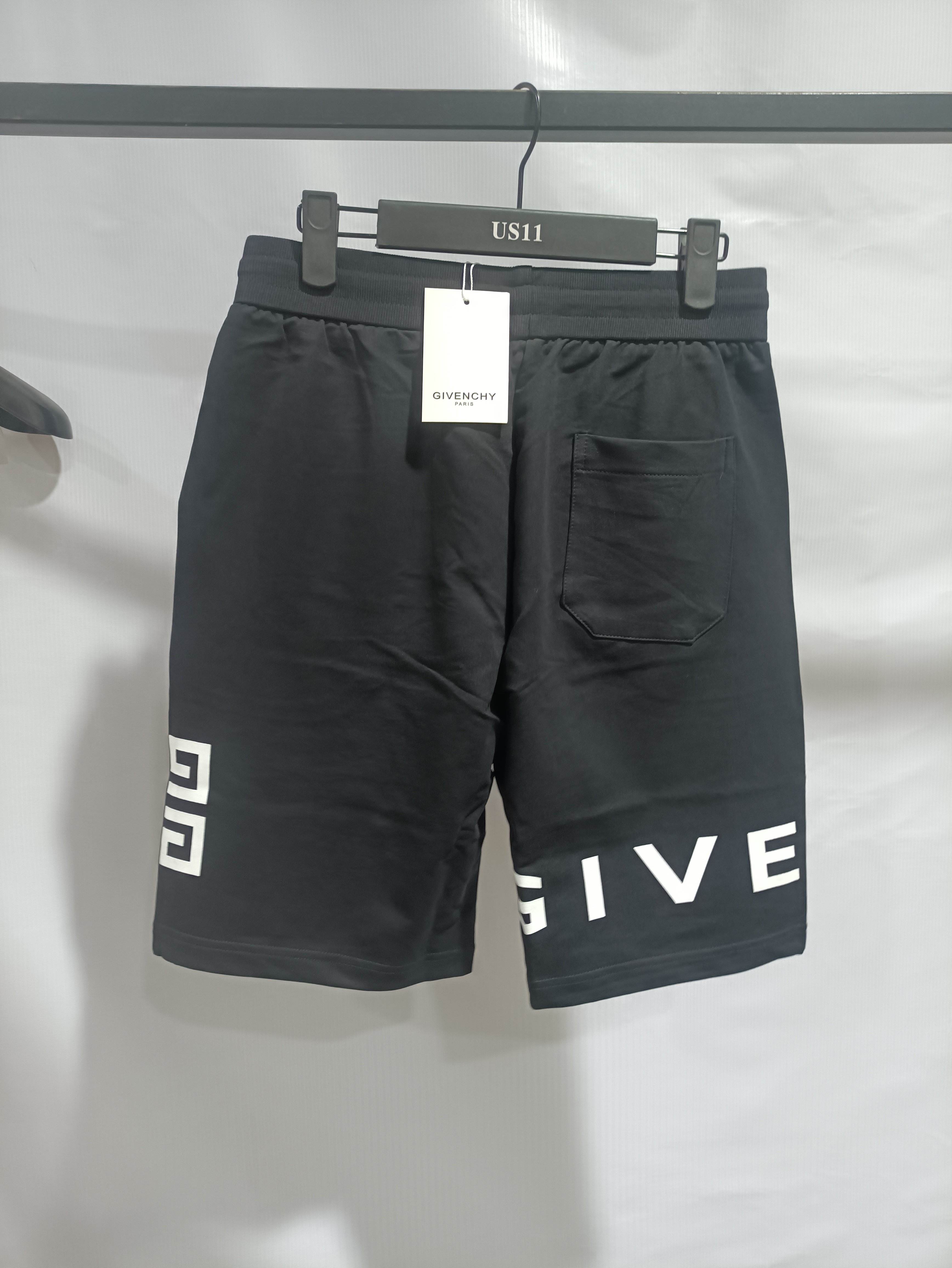 Givenchy-classic letter embroidered quarter shorts pants