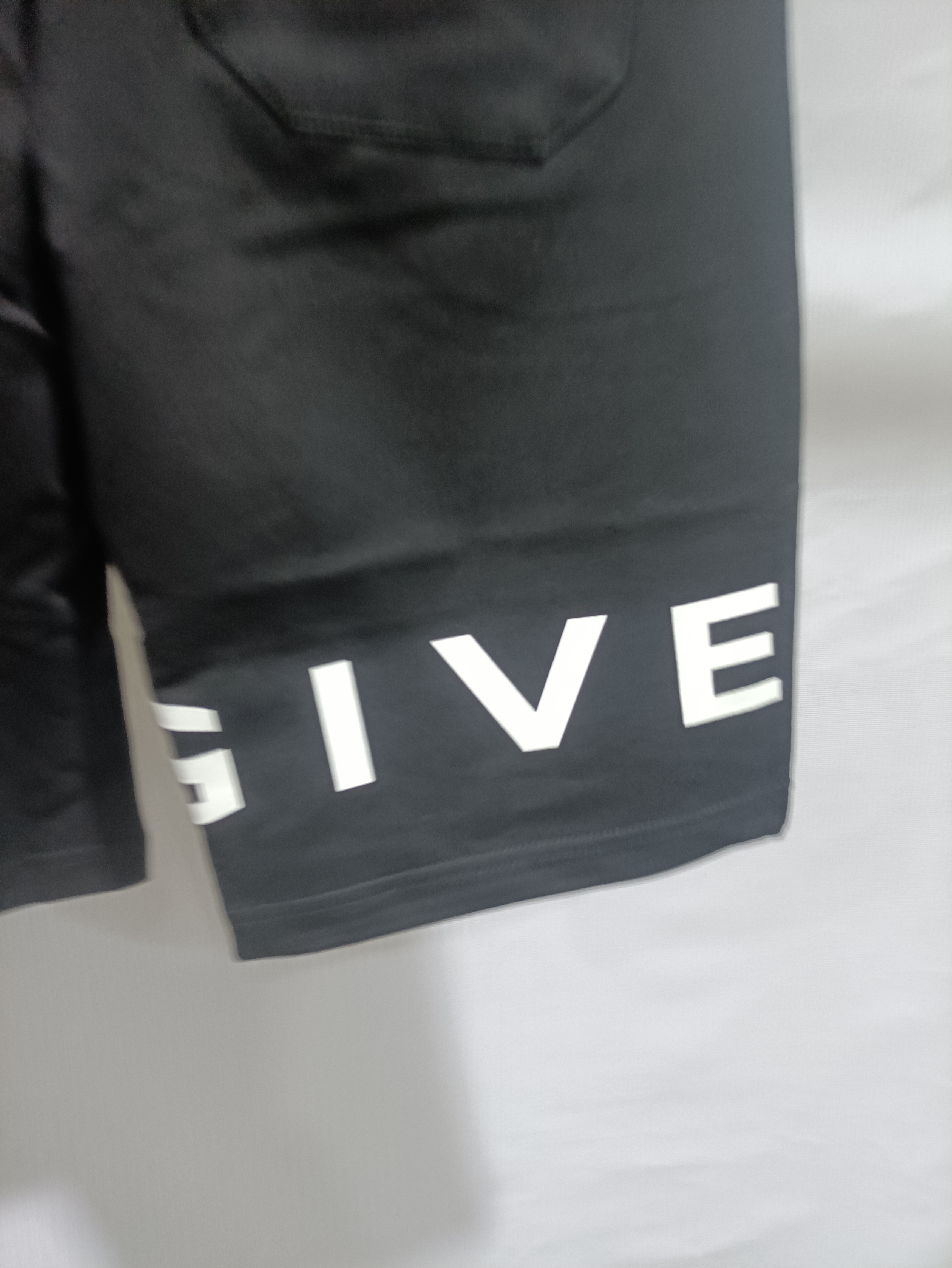Givenchy-classic letter embroidered quarter shorts pants