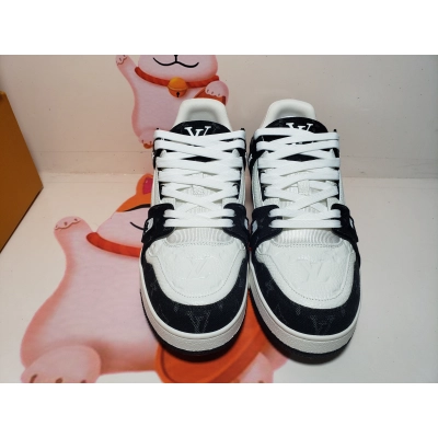 Louis Vuitton Trainer Black And White Cloth Cover VL1202  02