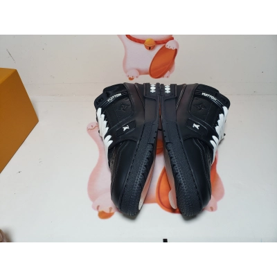 PKGoden Louis Vuitton Trainer All Black Embossing,1AARER 02
