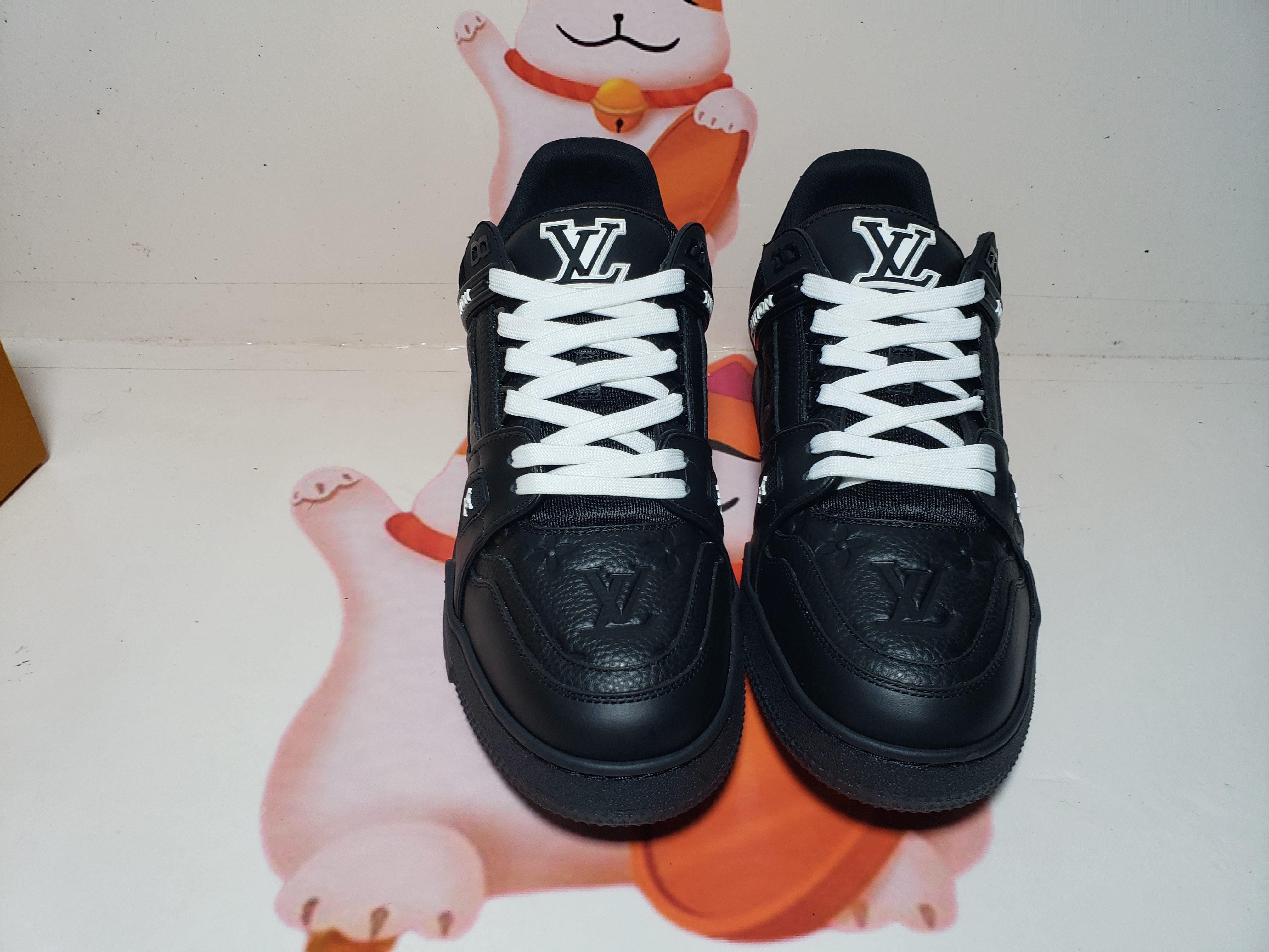 PKGoden Louis Vuitton Trainer All Black Embossing,1AARER