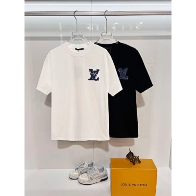 Louis Vuitton T-Shirt Black/White H1402 02