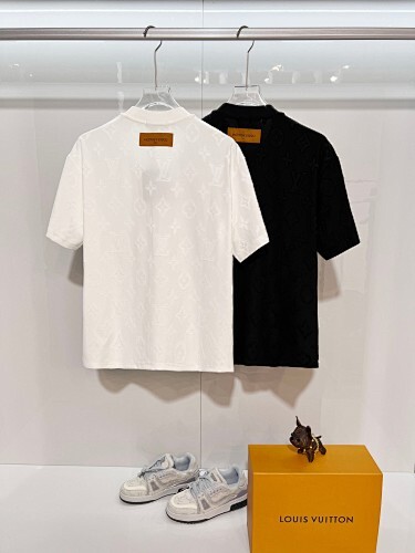 Louis Vuitton T-Shirt Black/White H1404