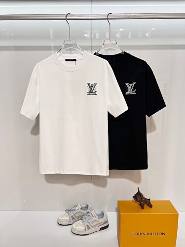 Louis Vuitton T-Shirt Black/White H1410