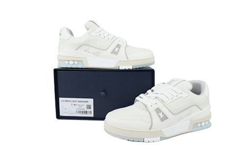 Louis Vuitton Top-tier chips Sneakers White Lychee