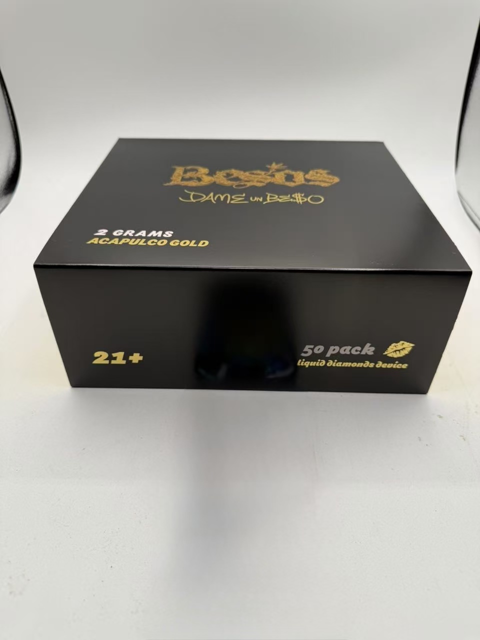 gold besos disposable
