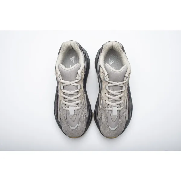 GET Yeezy Boost 700 V2 Tephra