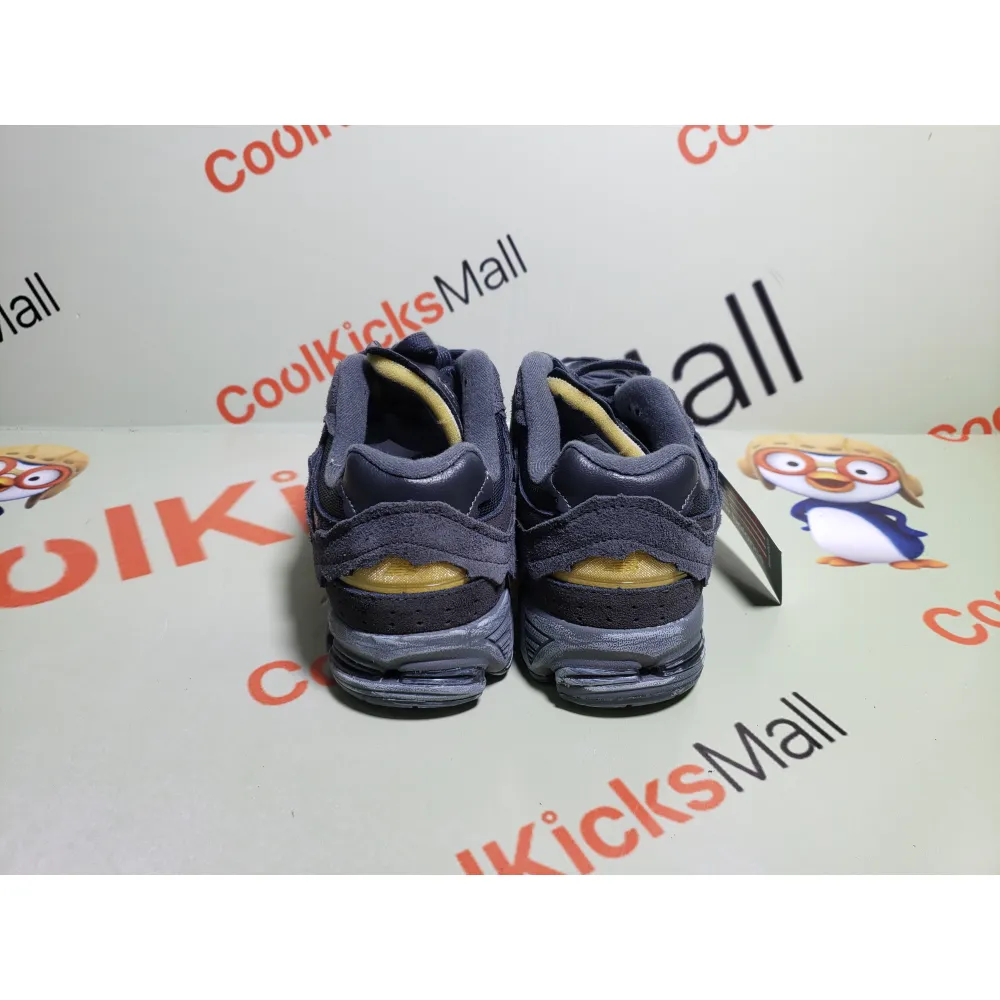 Coolkicks | GET New Balance 2002R Protection Pack Phantom ,M2002RDB