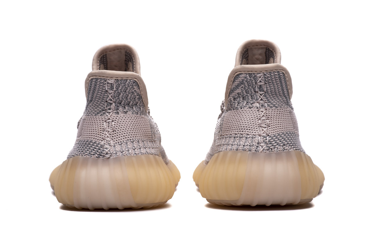 BootsMasterLin Yeezy Boost 350 V2 Synth (Non-Reflective)