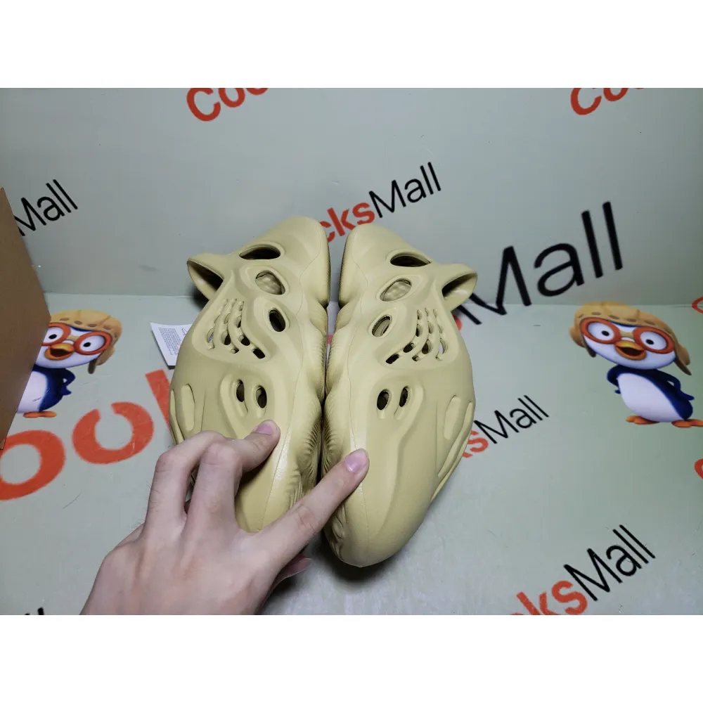 Coolkicks G5 Yeezy Foam RNNR Sulfur,GV6775   