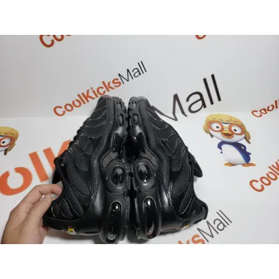 Coolkicks |G5  Air Max Plus Triple Black, 604133-050 02
