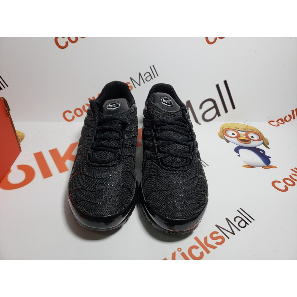 Coolkicks |G5 Air Max Plus Triple Black,604133-050
