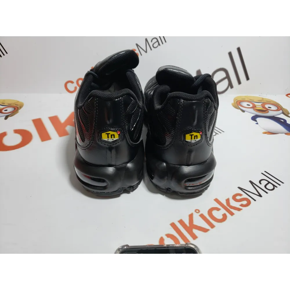 Coolkicks |G5  Air Max Plus Triple Black, 604133-050