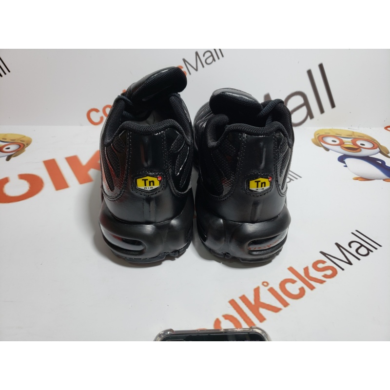 Coolkicks |G5 Air Max Plus Triple Black,604133-050