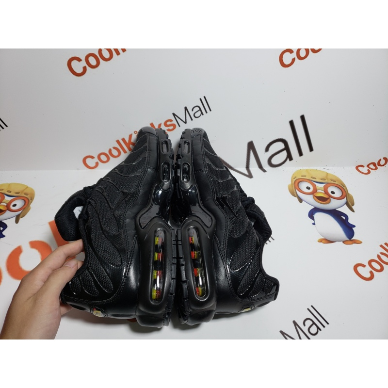 Coolkicks |G5 Air Max Plus Triple Black,604133-050