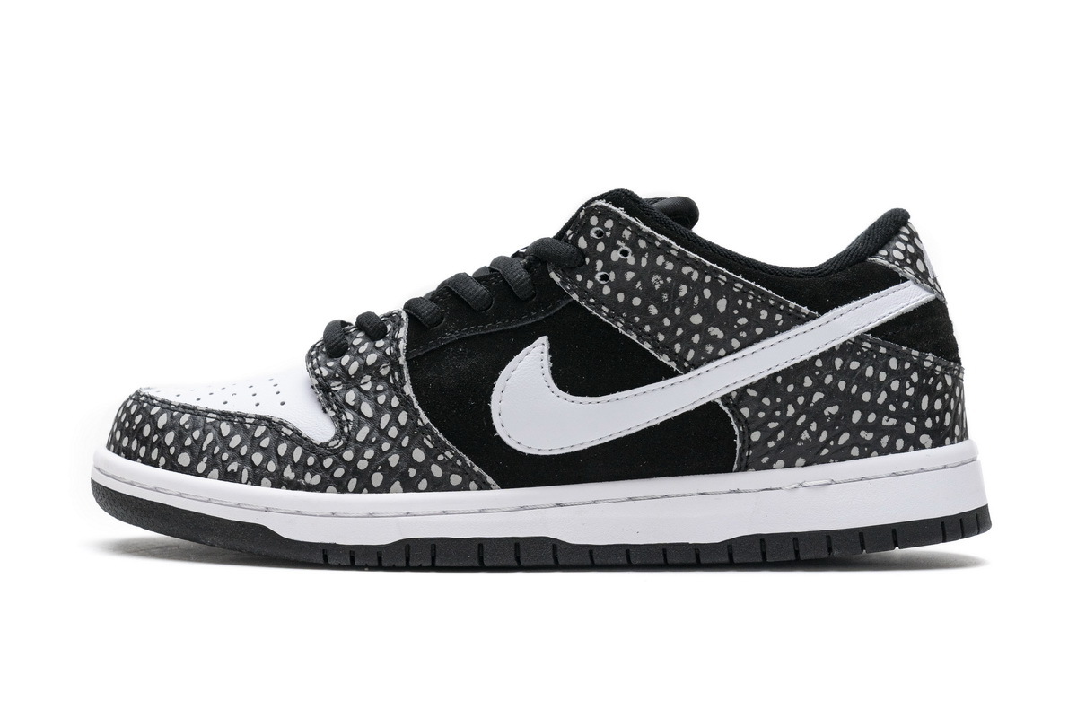 GET SB Dunk Low Pro ISO Black White