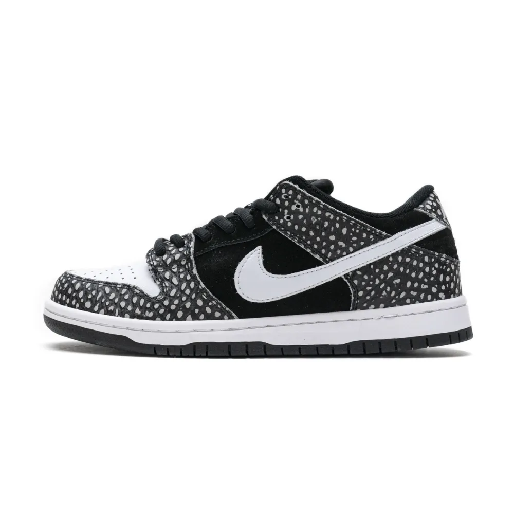 GET SB Dunk Low Pro ISO Black White