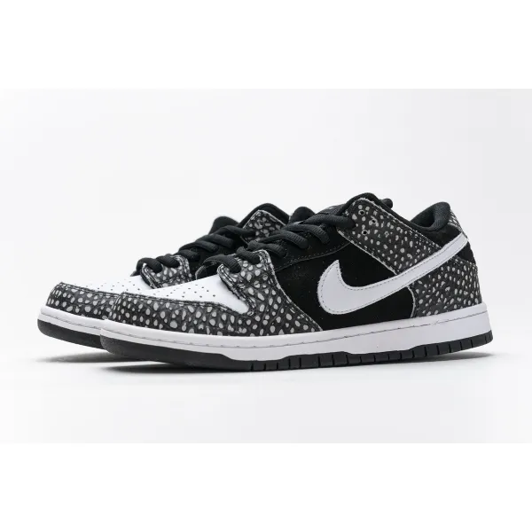 GET SB Dunk Low Pro ISO Black White