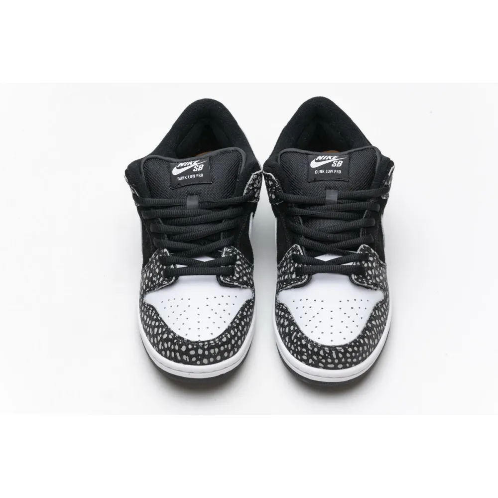GET SB Dunk Low Pro ISO Black White