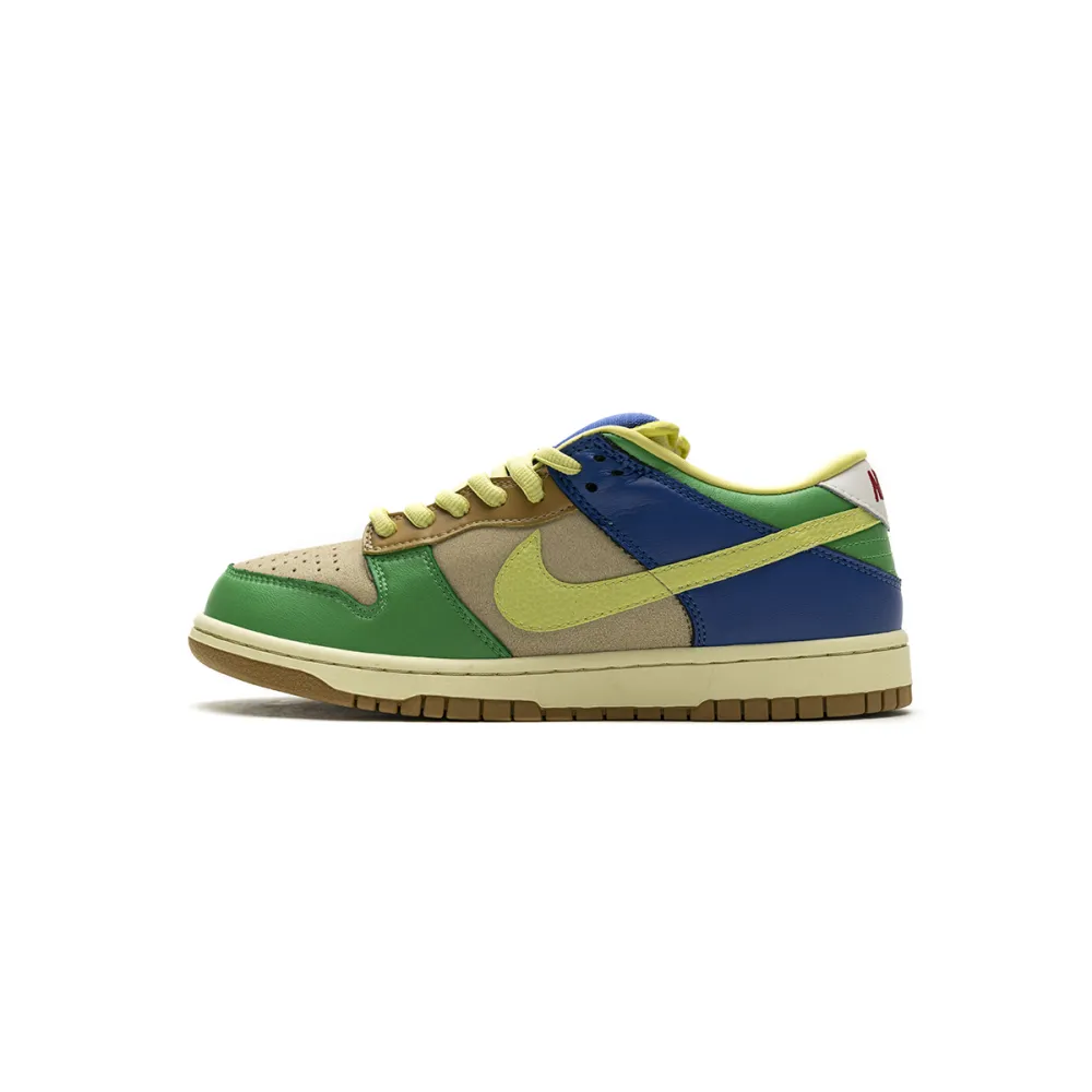 GET Dunk SB Low Brooklyn Projects