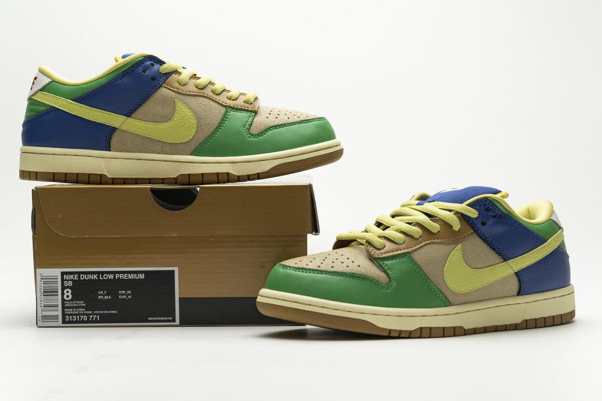 GET Dunk SB Low Brooklyn Projects
