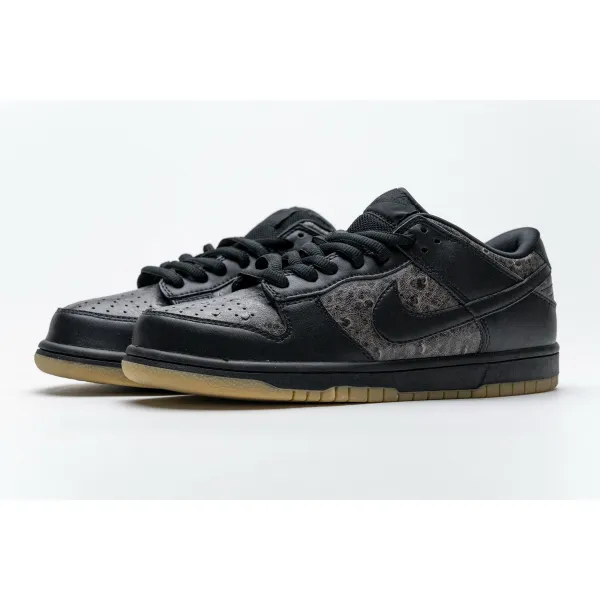 GET SB Dunk Low Ostrich