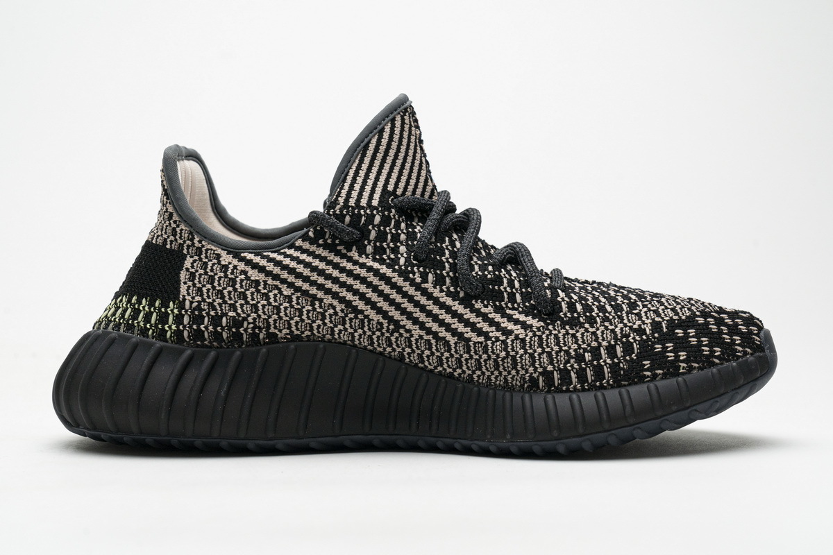 GET Yeezy Boost 350 V2 Yecheil (Non-Reflective)