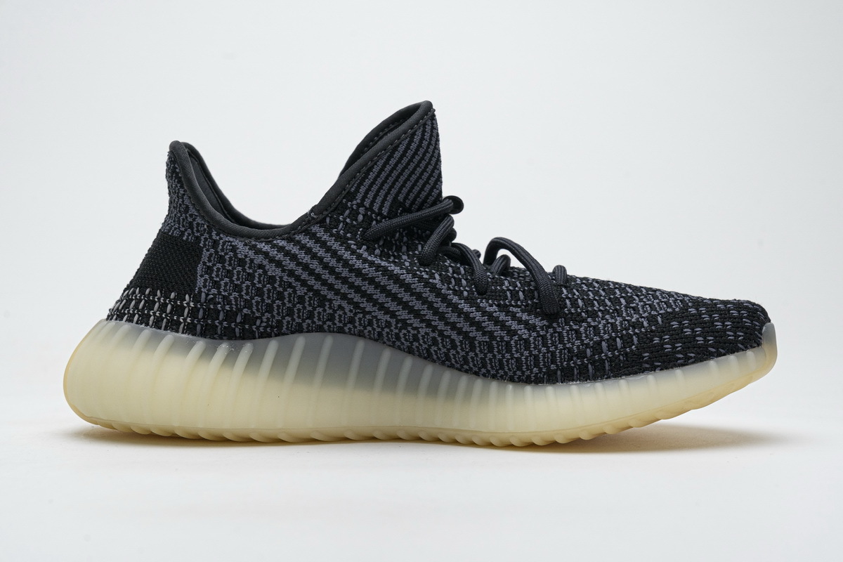 GET Yeezy Boost 350 V2 Carbon