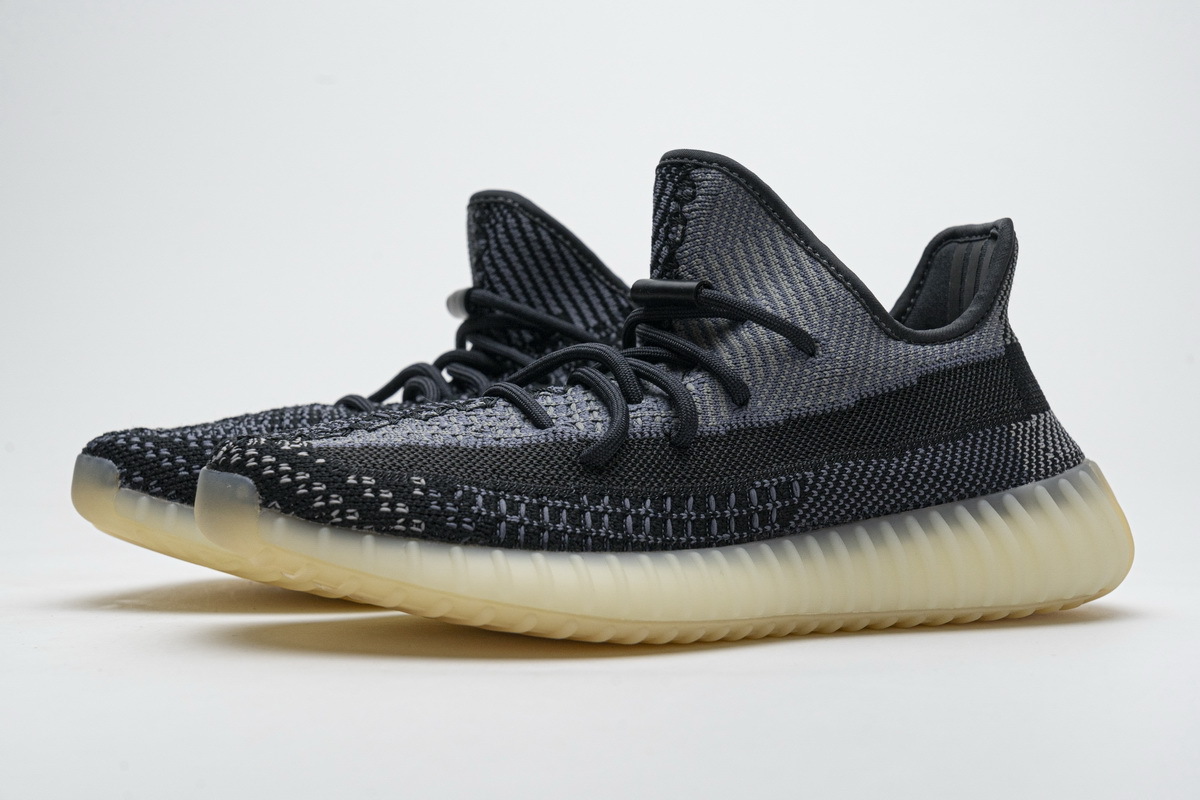 GET Yeezy Boost 350 V2 Carbon