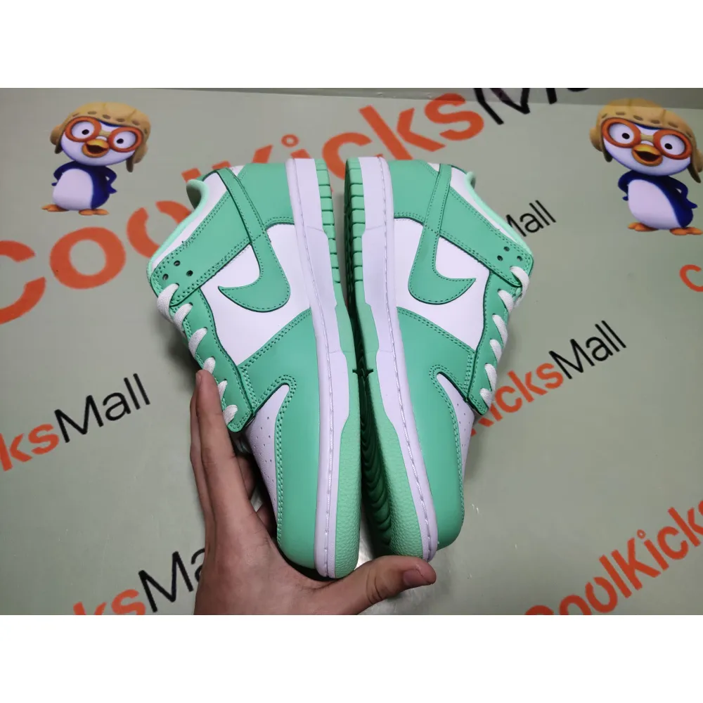 Cool Kicks | BoostMasterLin Dunk Low WMNS Green Glow ,DD1503-105